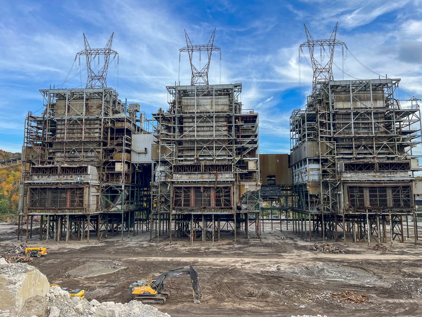 Steel generating structures at Hatfield Power Station during demolition