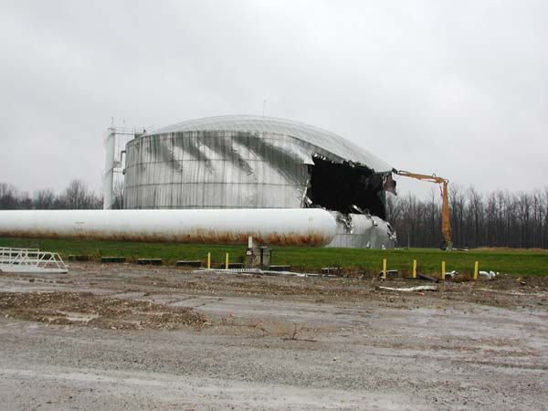 Storage tank removal operation